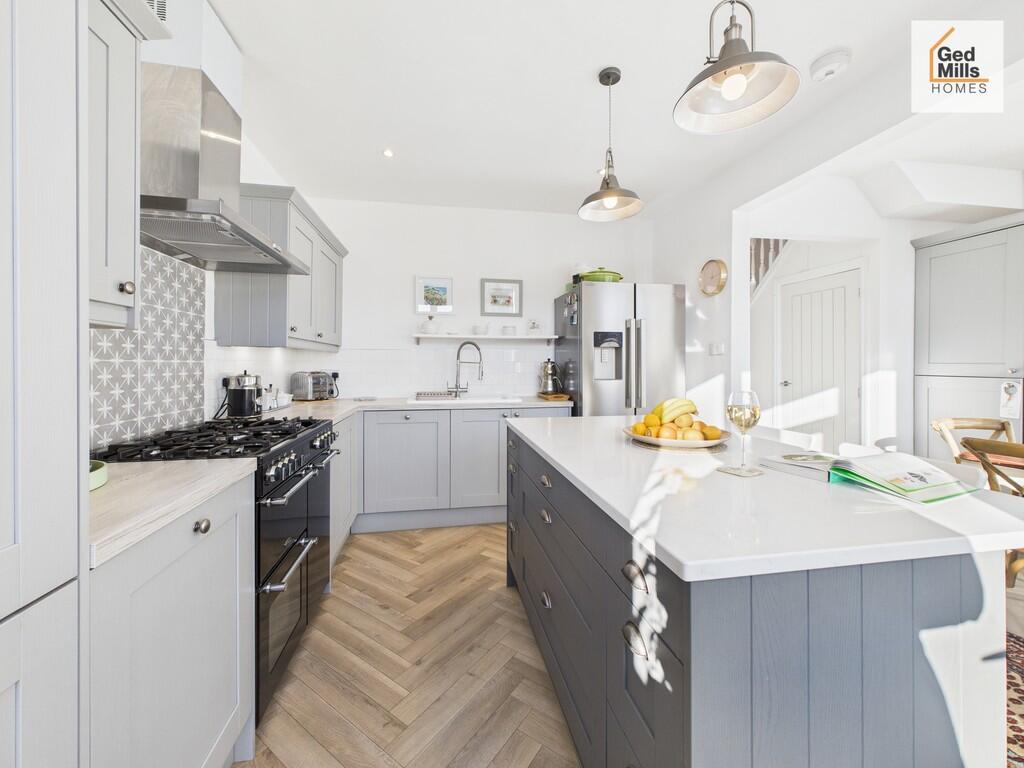 CAM04261G0-PR0118...