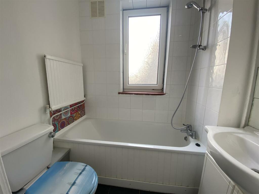 Bathroom.jpeg