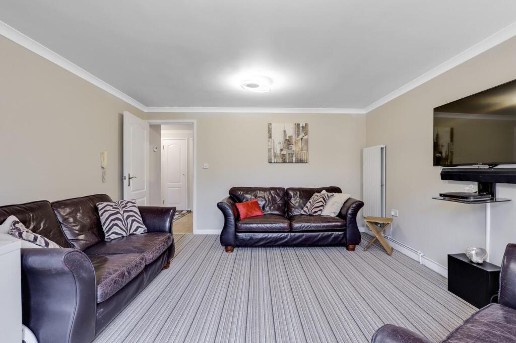 01-e751JHPropWpen - 7 Glade Court - 37.jpg