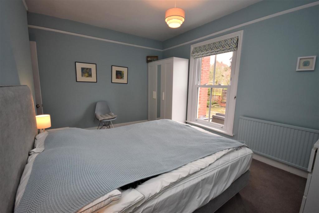 Bedroom 2.JPG