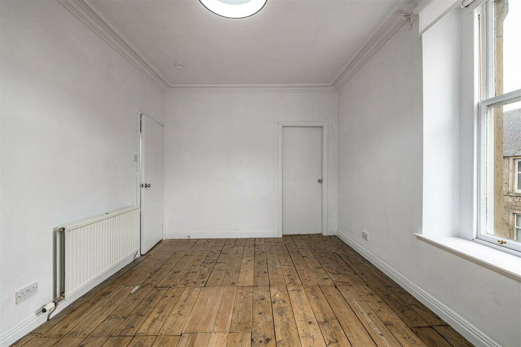 13_3 Gladstone Street Hawick 10.JPG