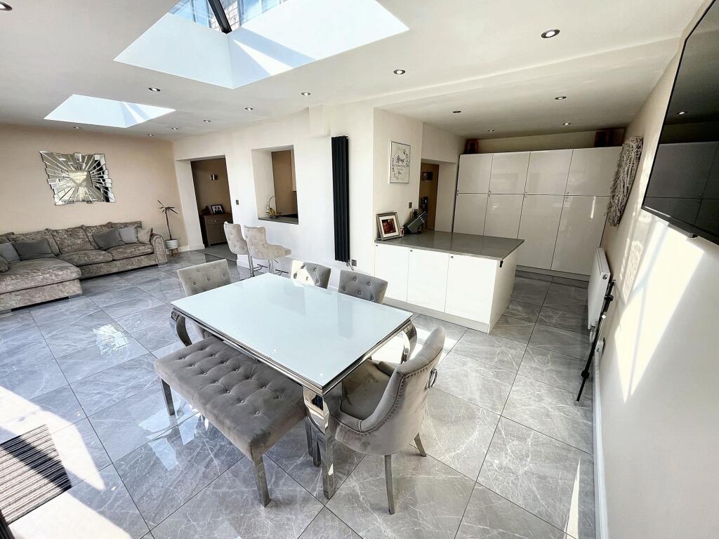 Kitchen-Dining-Family Room