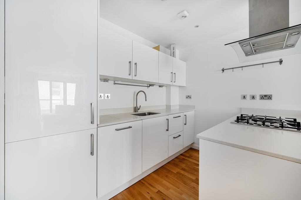 1306835-9-6846fdb92f761