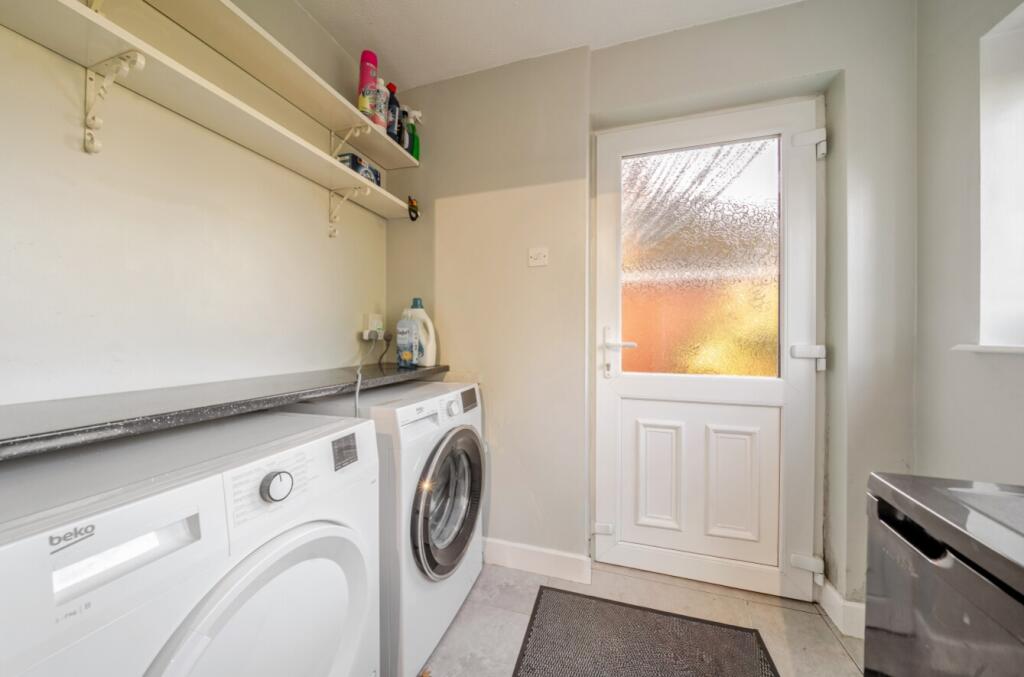 1385952-21-6932d0ad6f74f