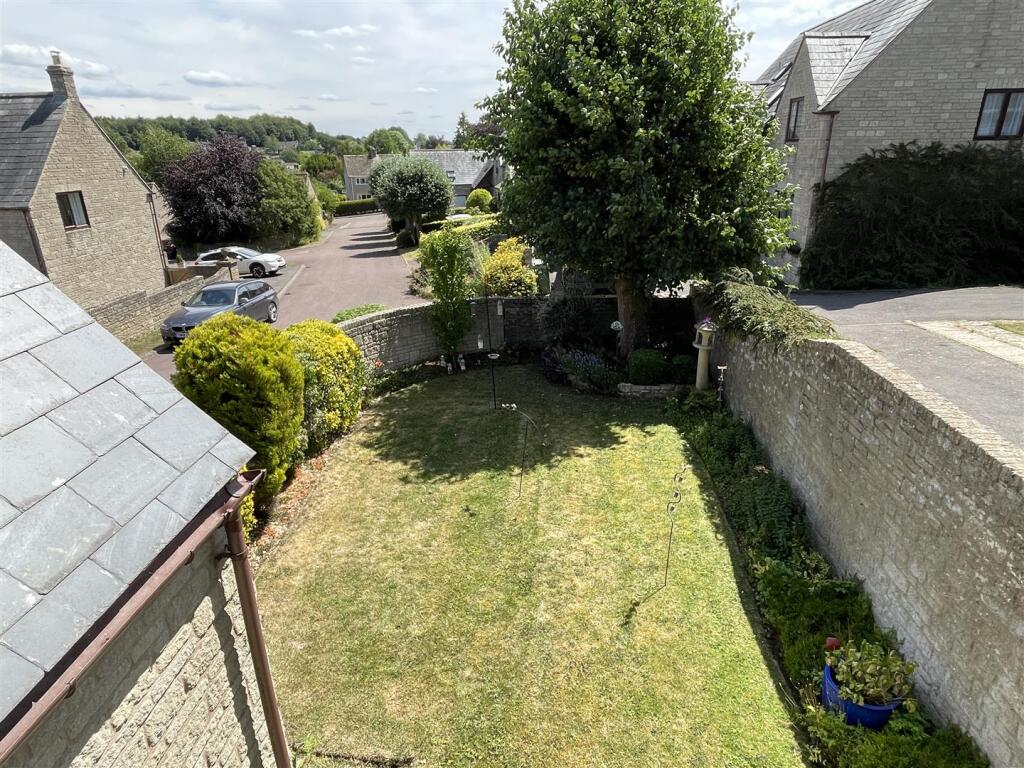 Front Garden overview.JPG