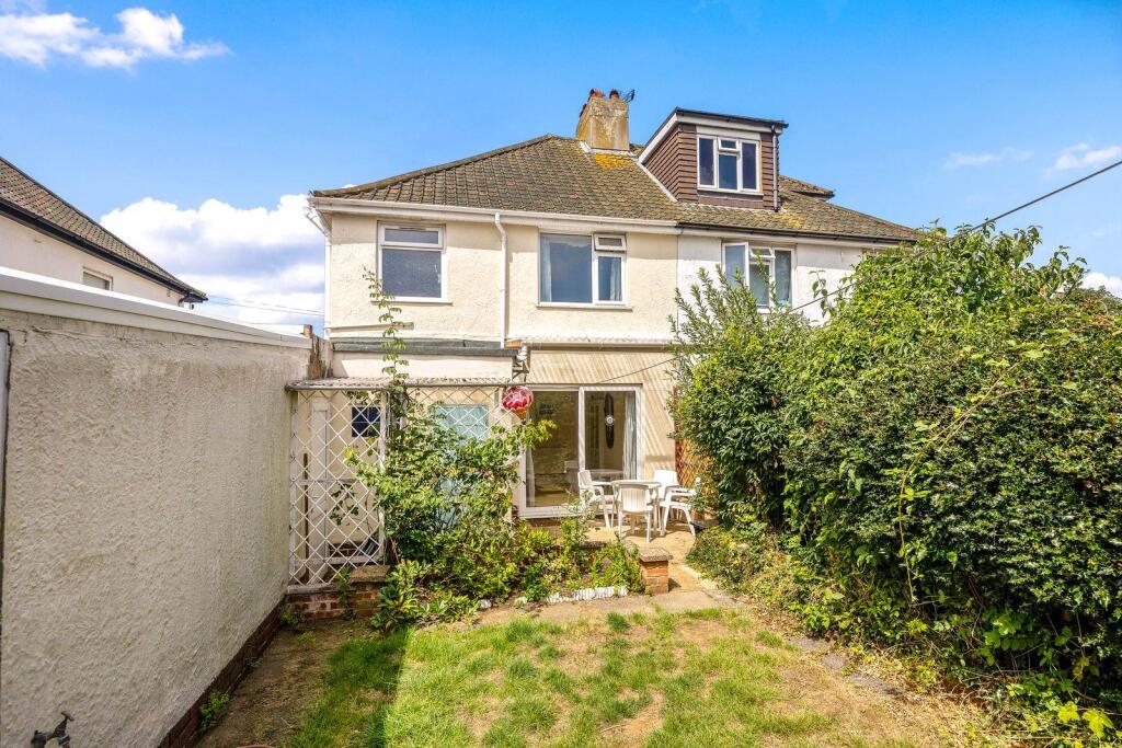 Applesham Avenue 25 REAR 2.jpeg