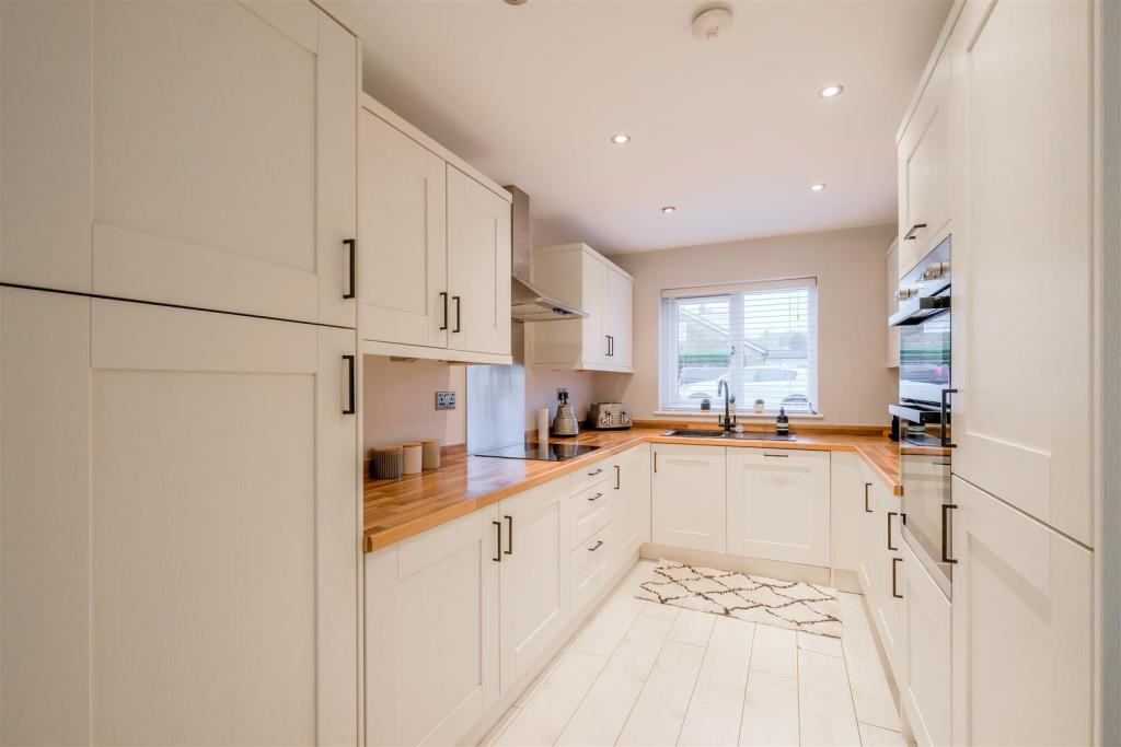 Open Plan Living/Kitchen/Dining