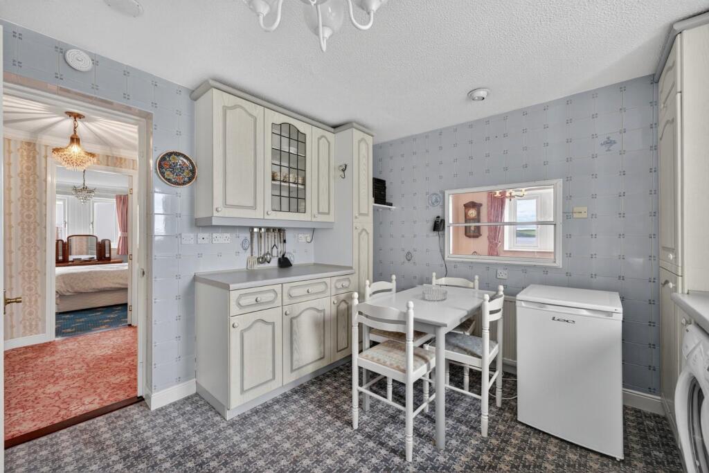 24 bowencraig, largs 00011.jpg
