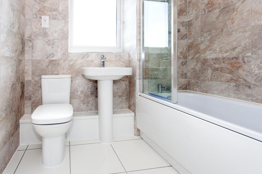 BATHROOOM