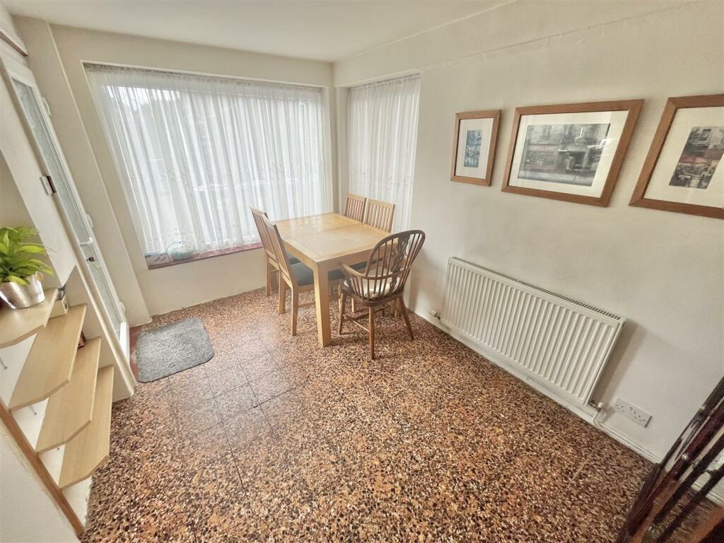 Dining Room.jpg