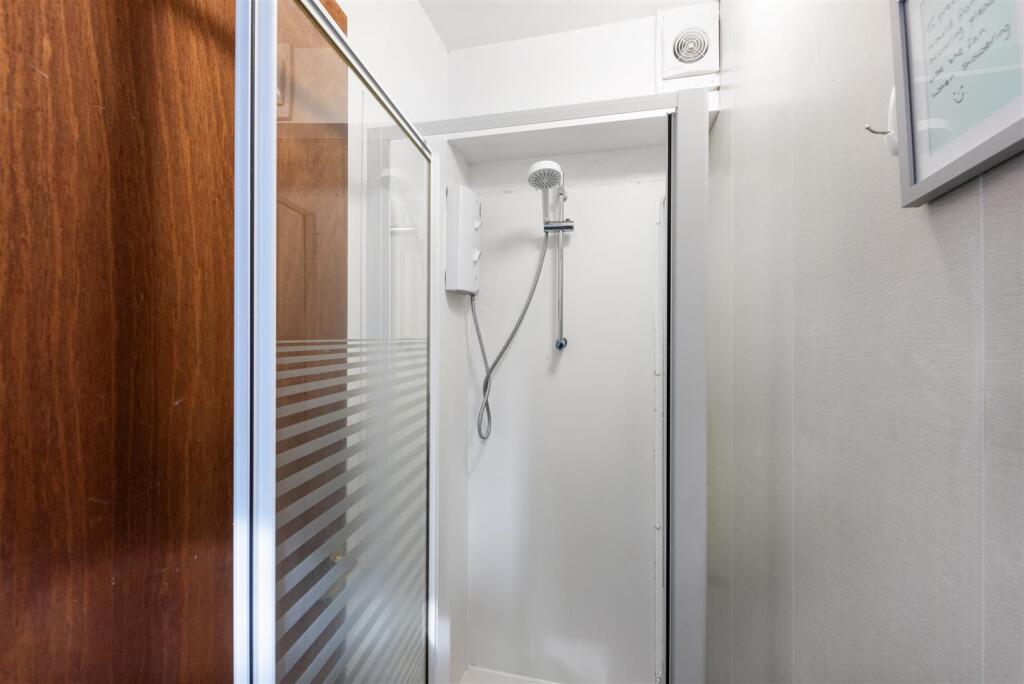 10 St Peters Terrace-10.jpg