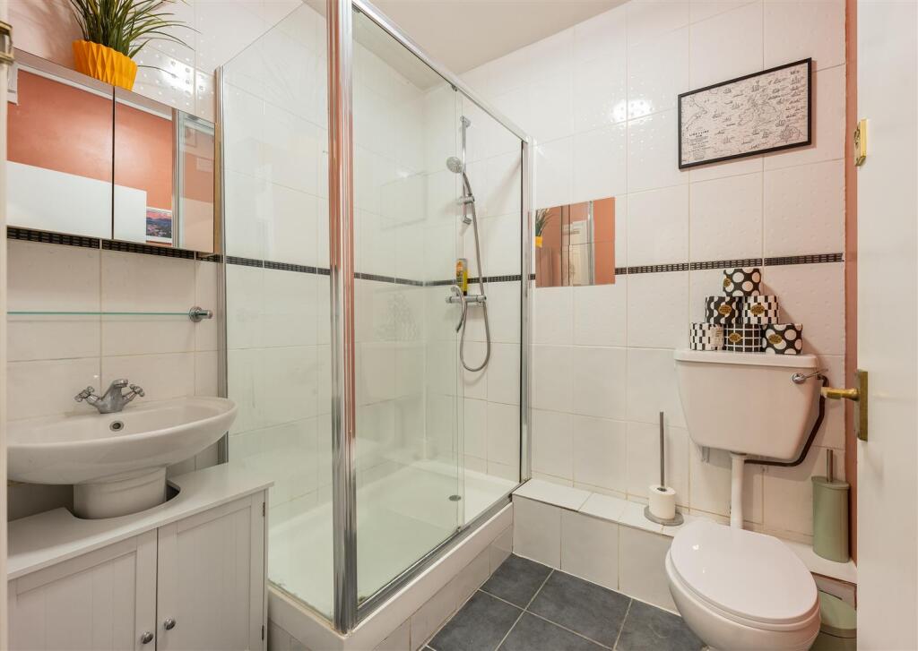 Brookscroft Road, E17