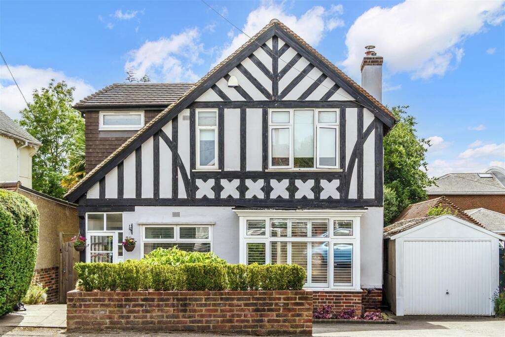 WHITESHORSE DRIVE (20).jpg