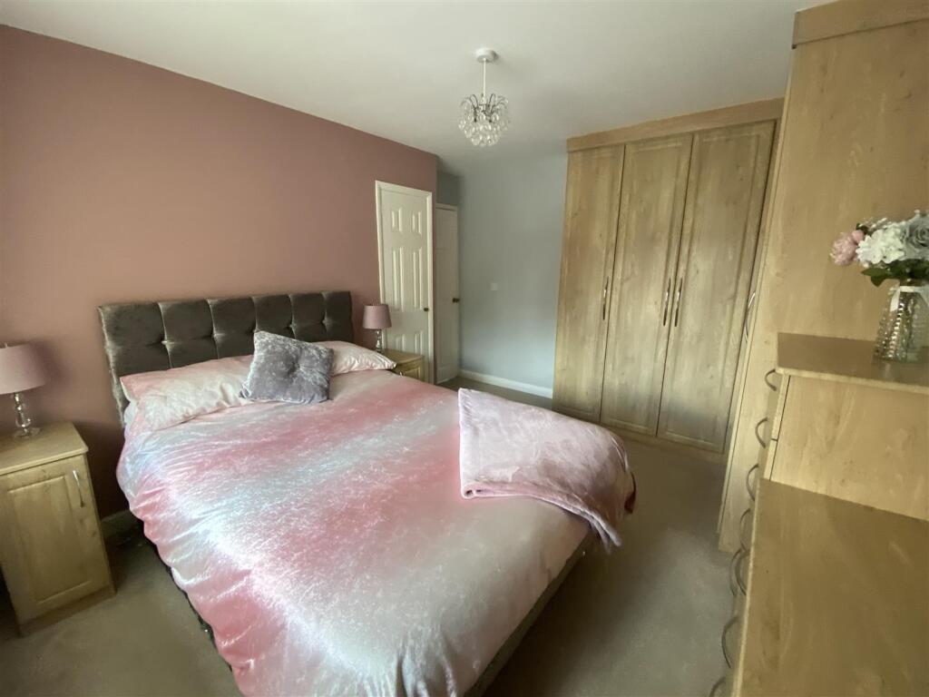 Bedroom no.1 front double: