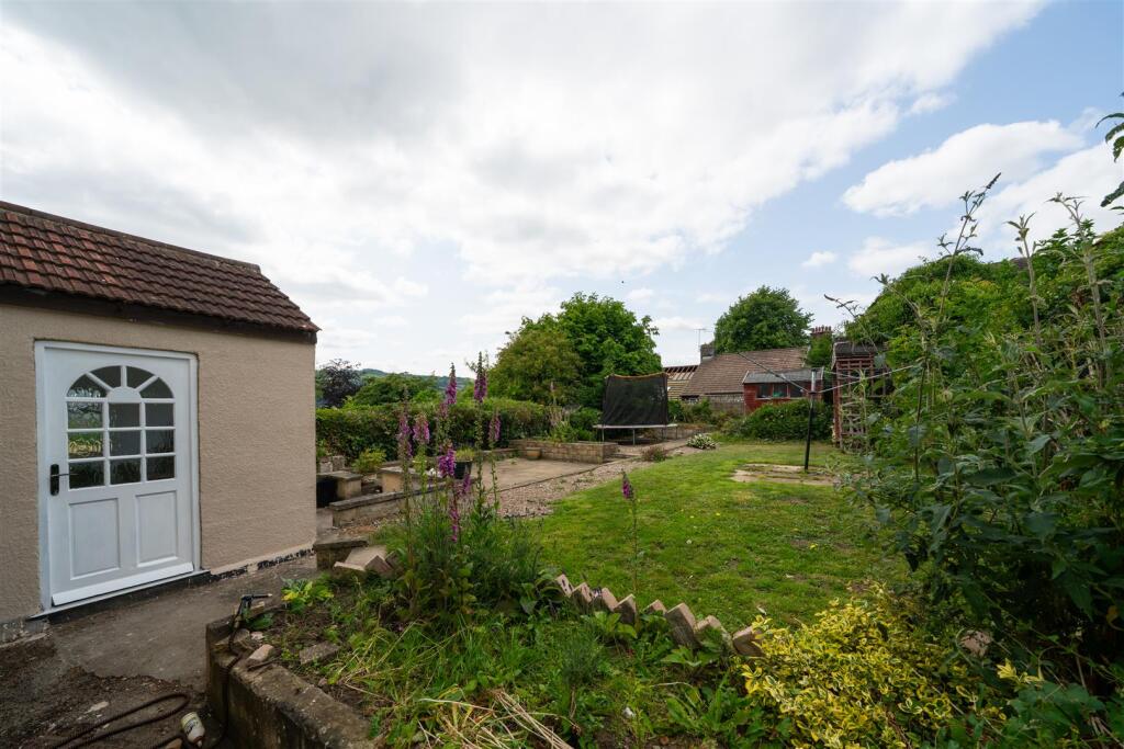 19 Lyneholmes Rise-107.jpg