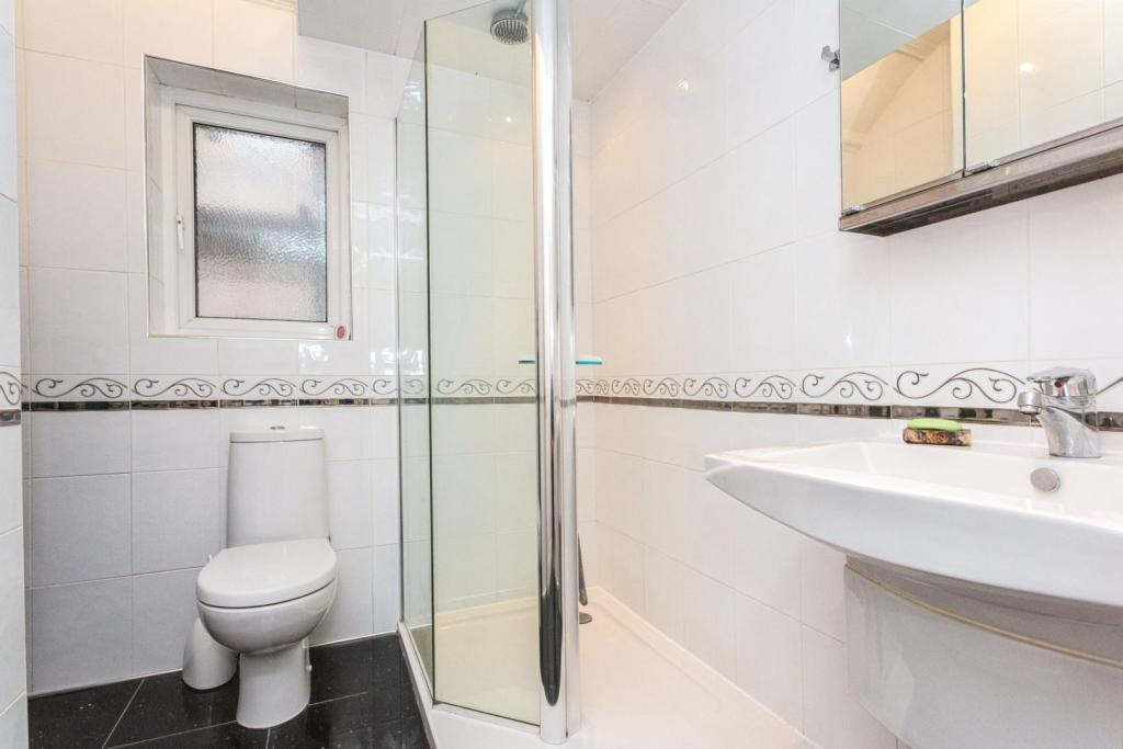 En-suite Shower Room