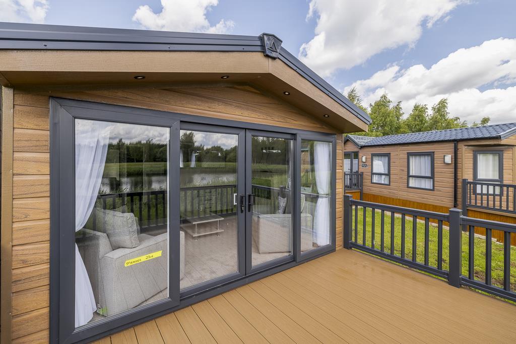 Swan Lake Country Park (Swineshead) Cabin 2-12.jpg