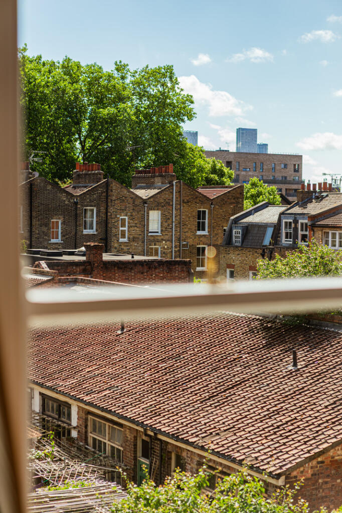 289061 - 25_5_TMH E1 2HS6875-Enhanced-NR.jpg