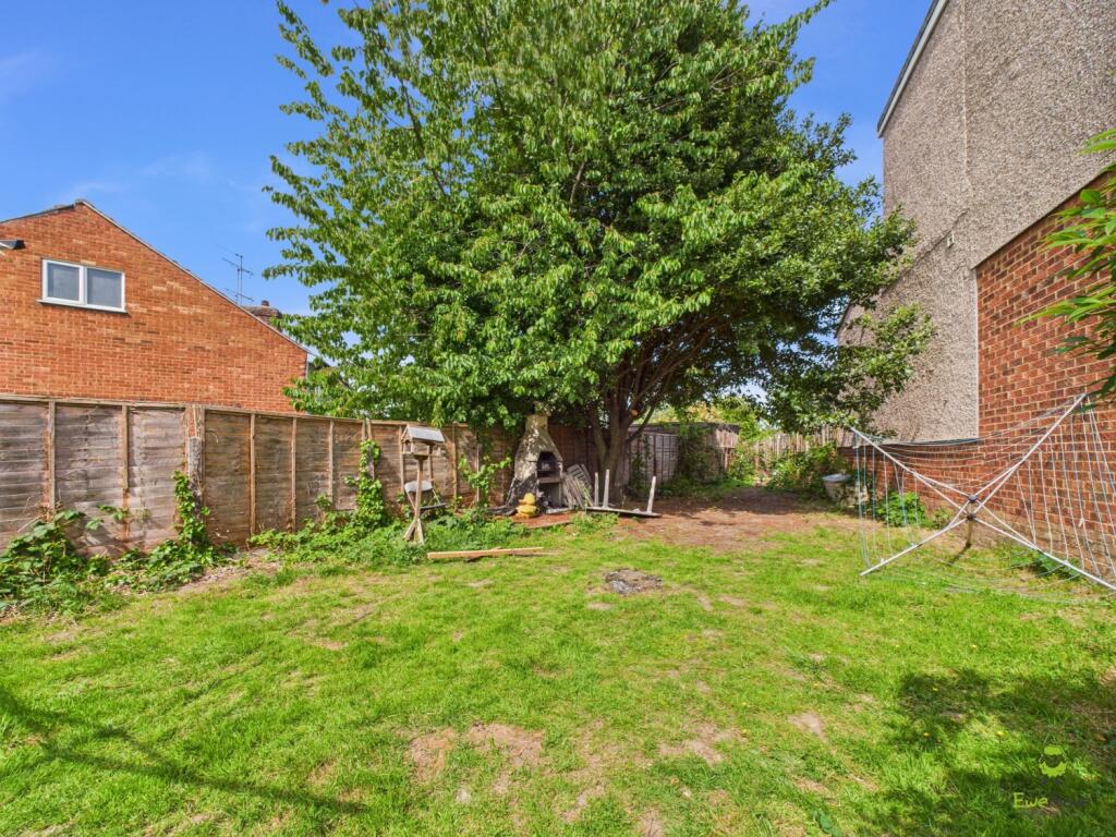 Presented by Clinton at EweMove Bexleyheath and Da