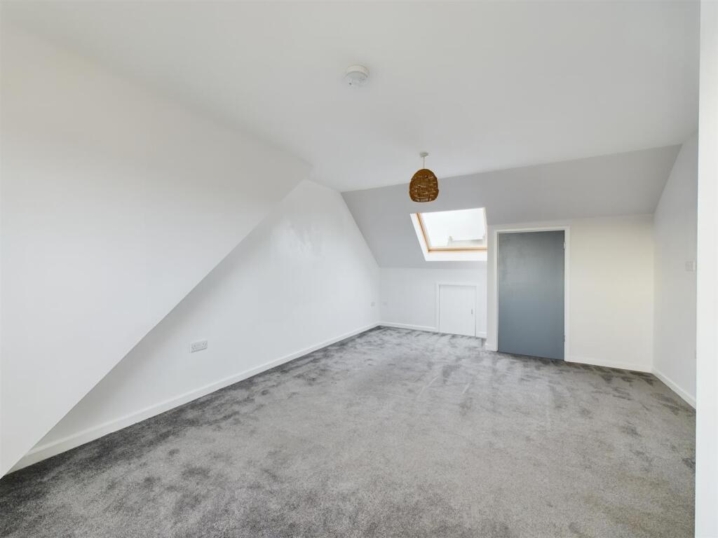 Flat 4, 12 Higher Tower Road Lounge