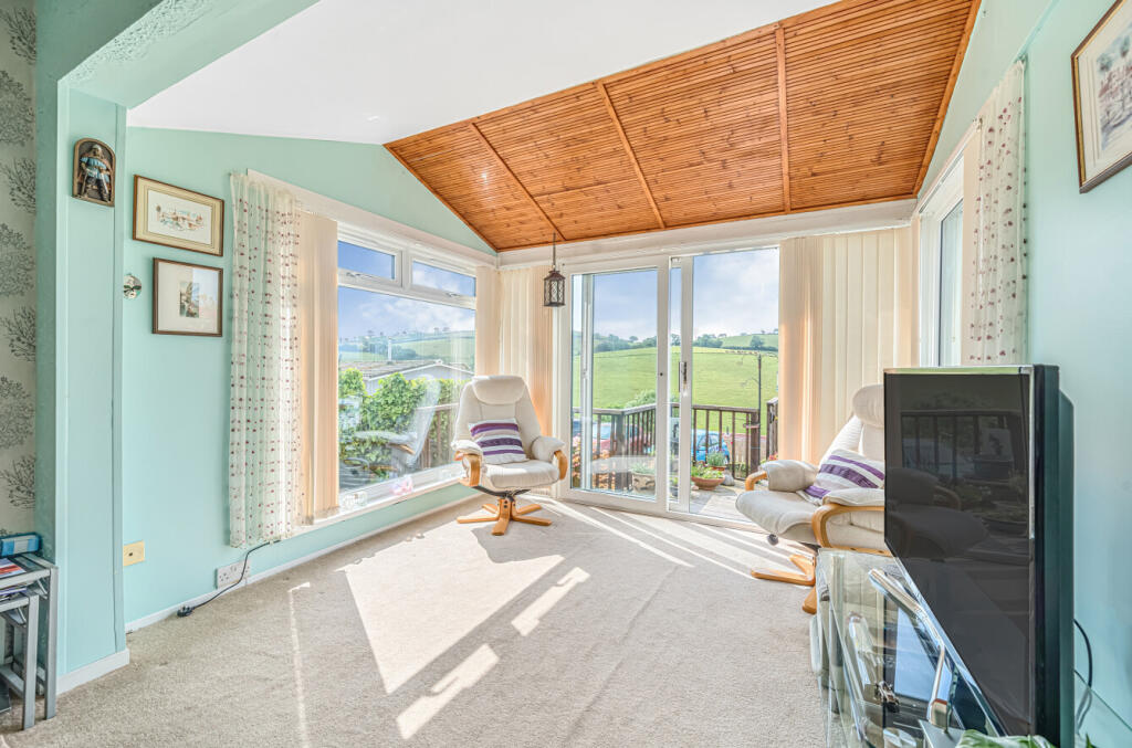 1306952-13-684bf9...