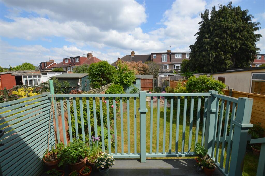 81 Wills Crescent gdn view.JPG