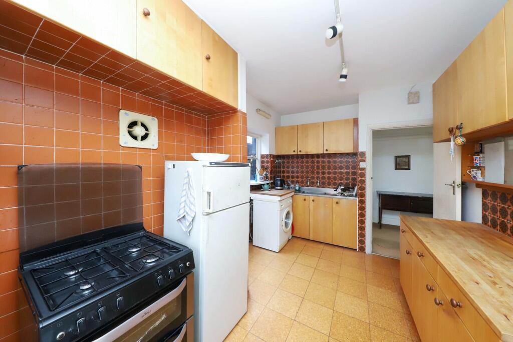 38 Cuckoo Hill Dr...