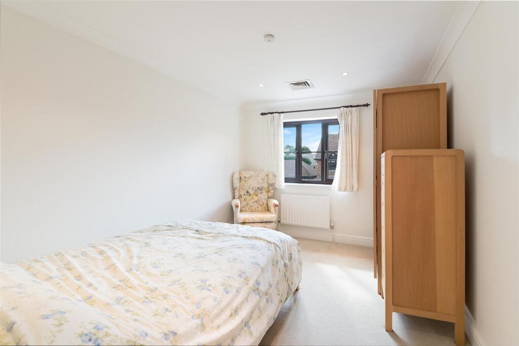 HAWTHORNE CLOSE,1 - (5).jpg