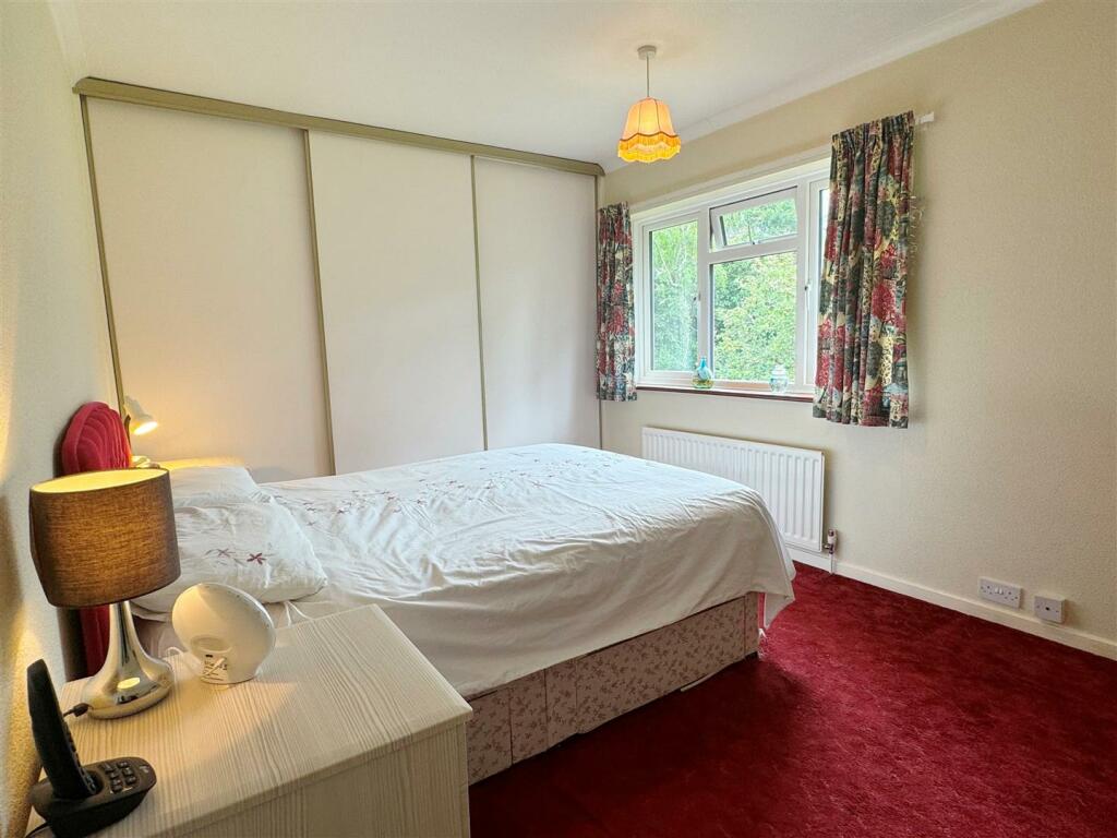 Bed 1.JPG