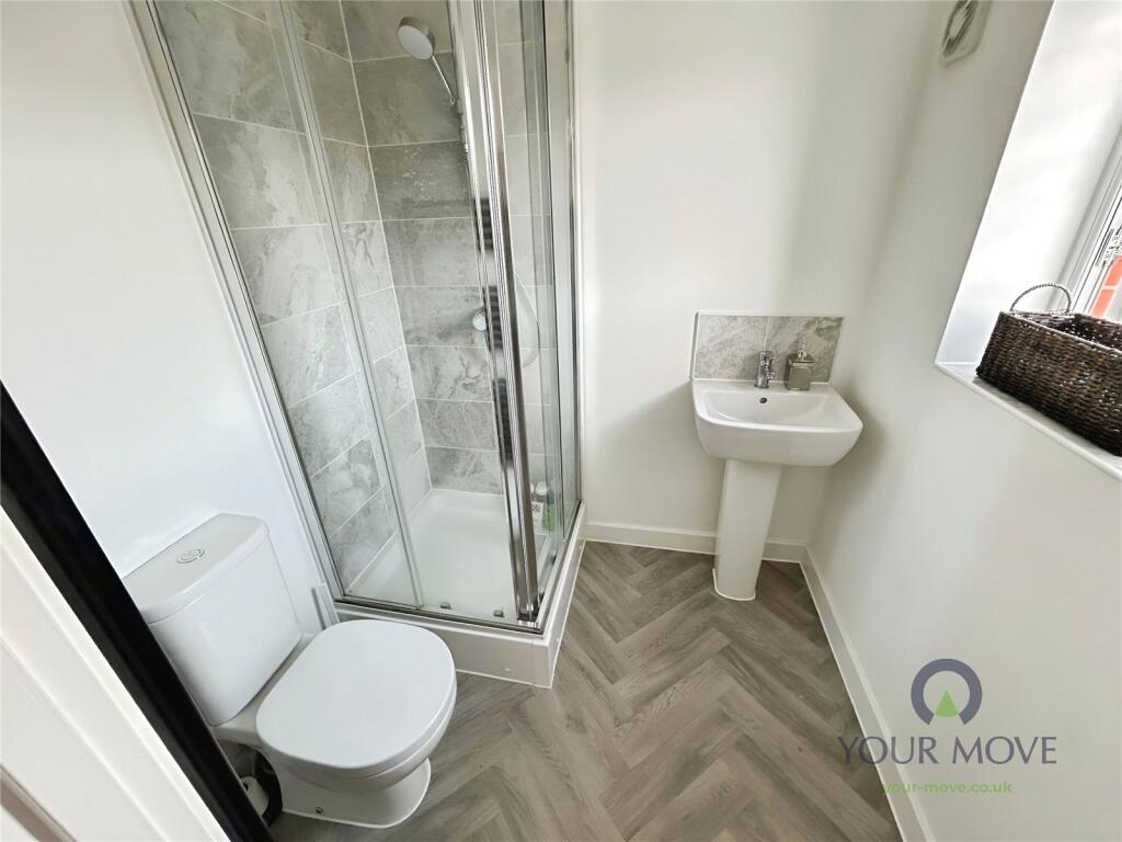 En Suite Shower W/C