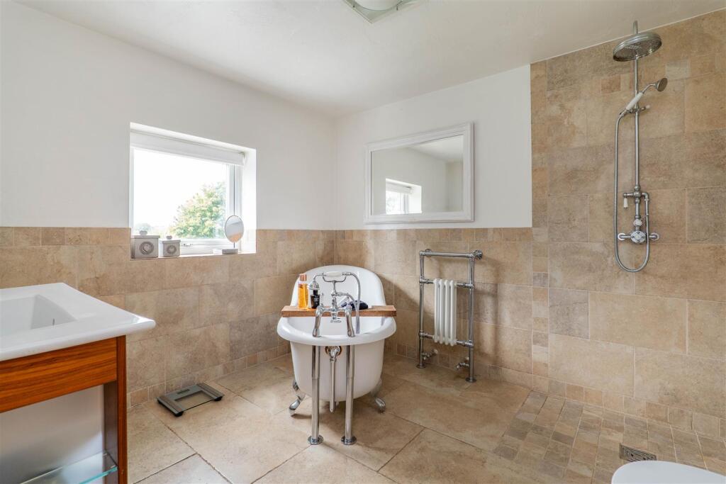 Master Bedroom Ensuite