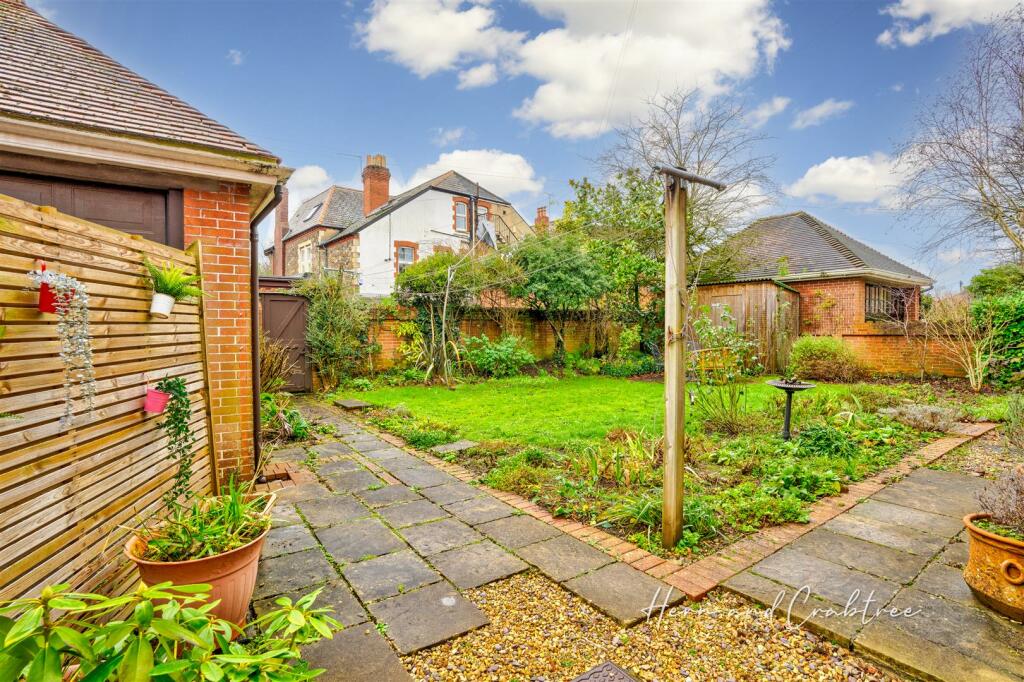 Queen Anne Square, Cardiff, HernCrabtree (6).jpg