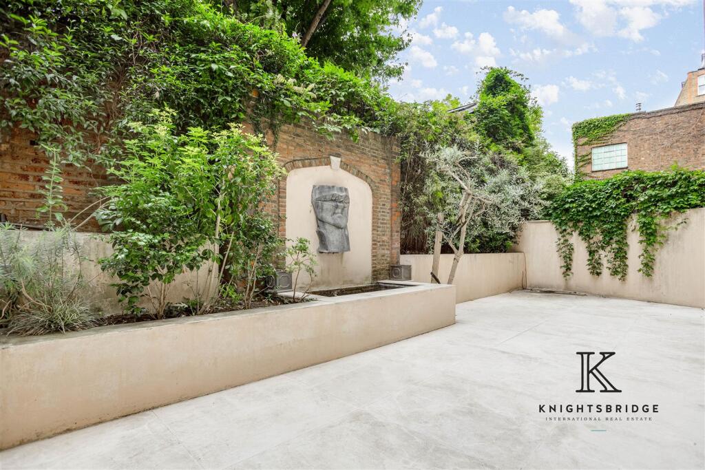 Private Garden