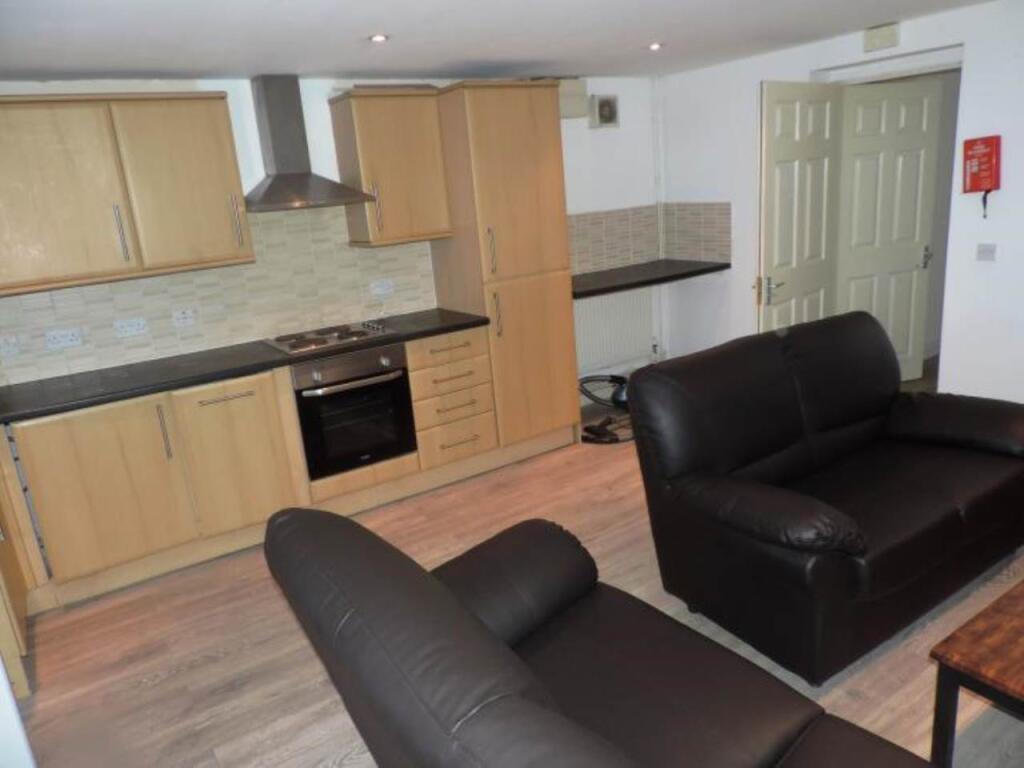 Kitchen&amp;lounge