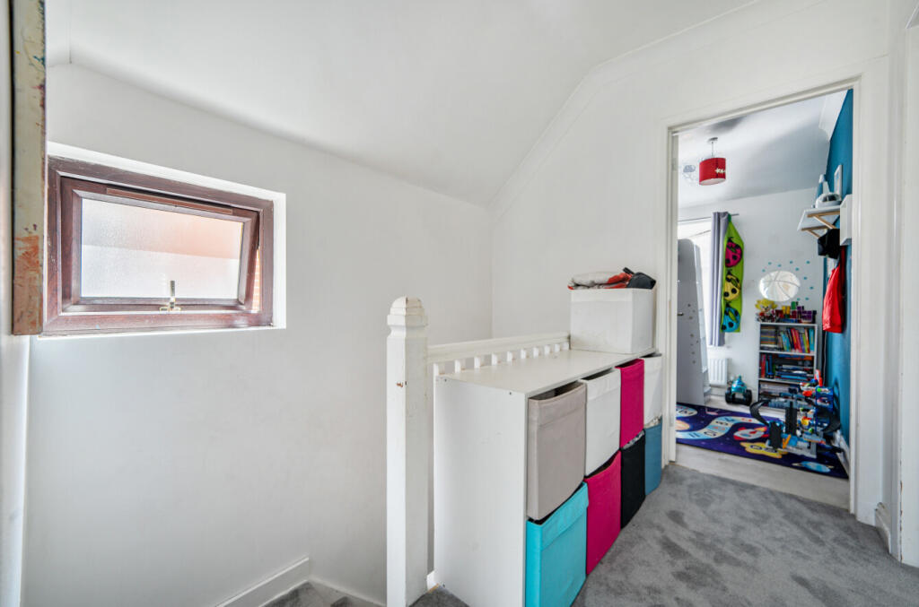 1327380-7-687e502...