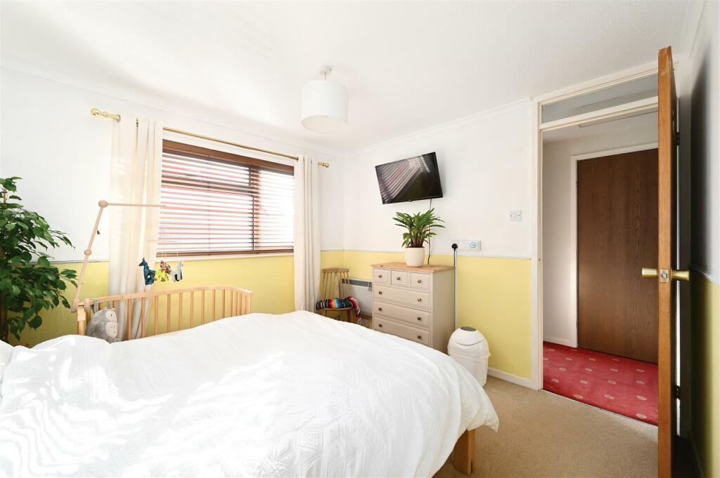 -sidehill-drive-portslade-bn41 (2).jpg