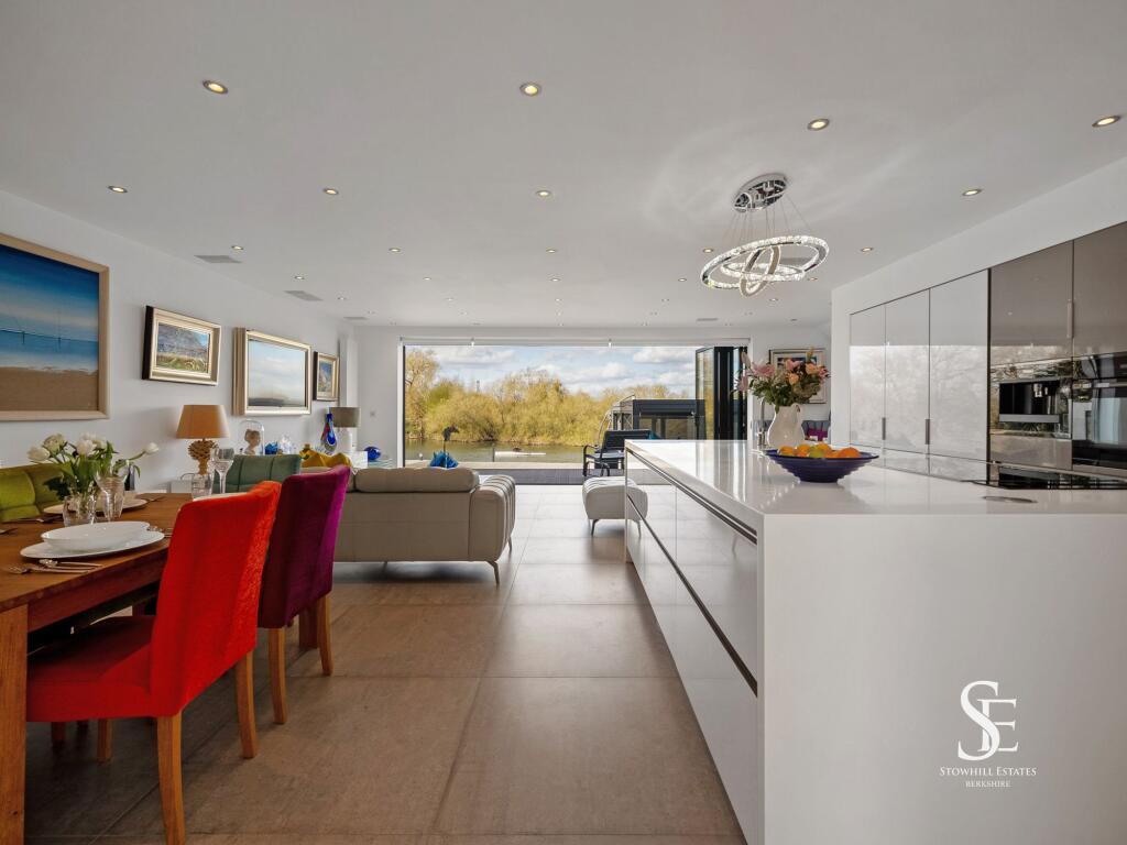 Open-plan Kitchen / Dining / Living room