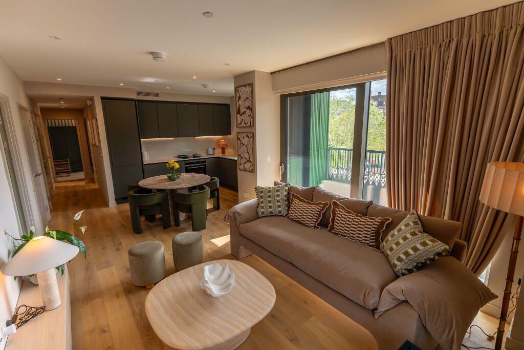 Alba Square, London, SW1W