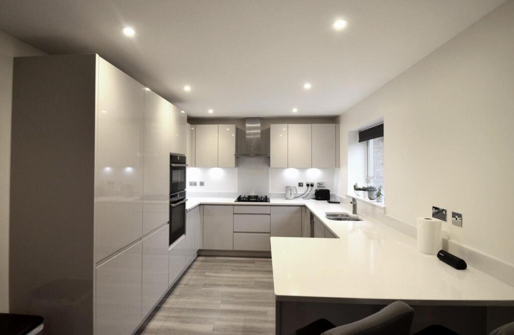 Bletchley - Kitchen 2.JPG