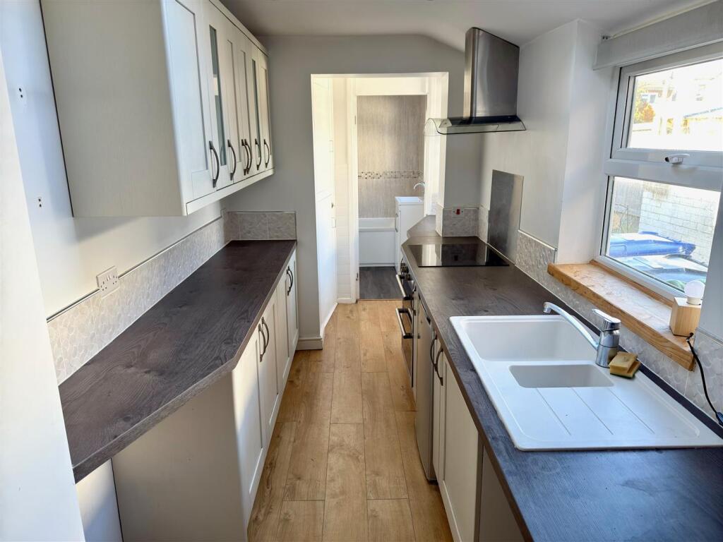KITCHEN AREA.jpg