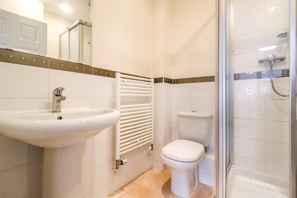 En-Suite Shower