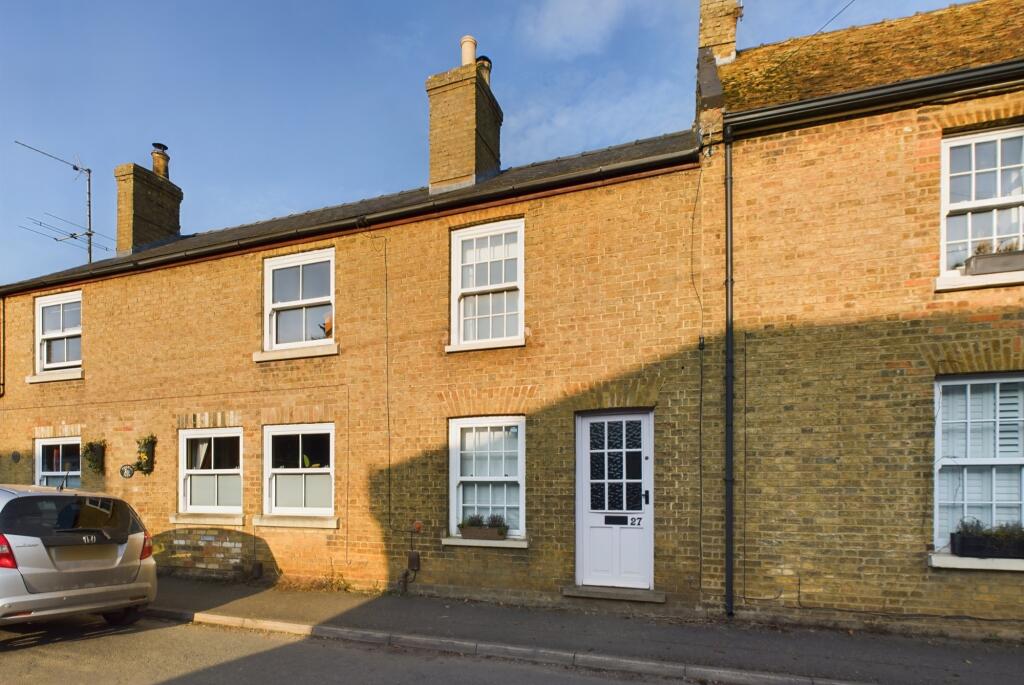 CAM02519G0-PR0221-STILL021