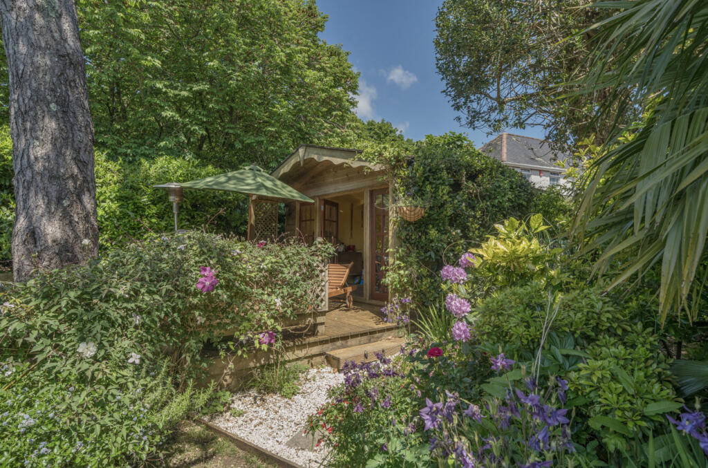 1294540-3-6827429...