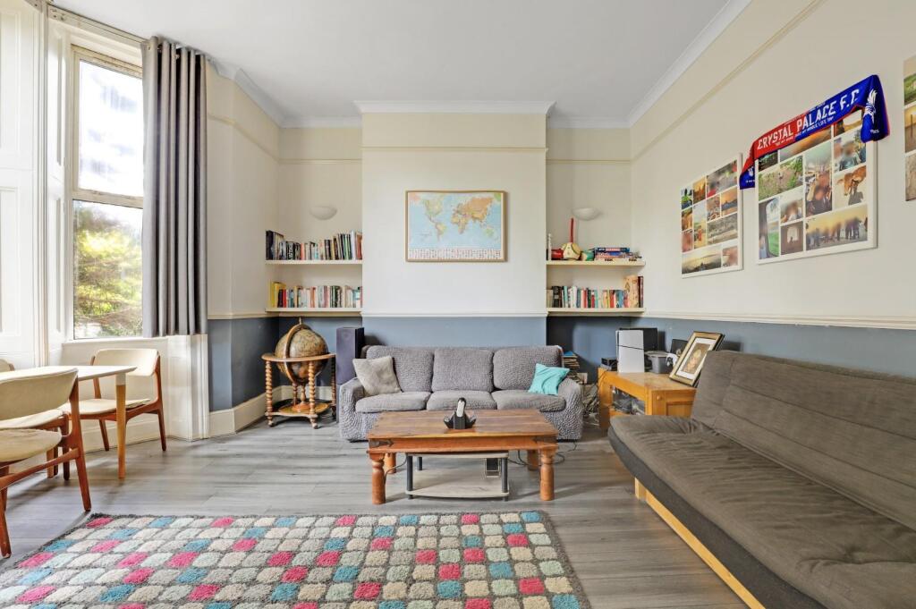 06-ee28JHPropWorld - FLat 2, 76 Lawrie Park Road -