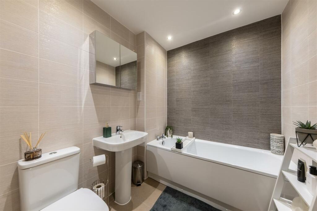 37 Lee Place-023.jpg