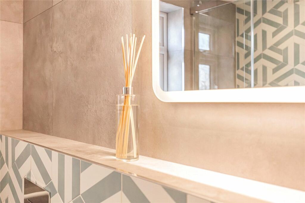 Main Shower Room
