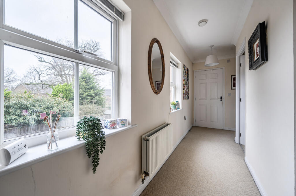 1396515-11-695fdd...