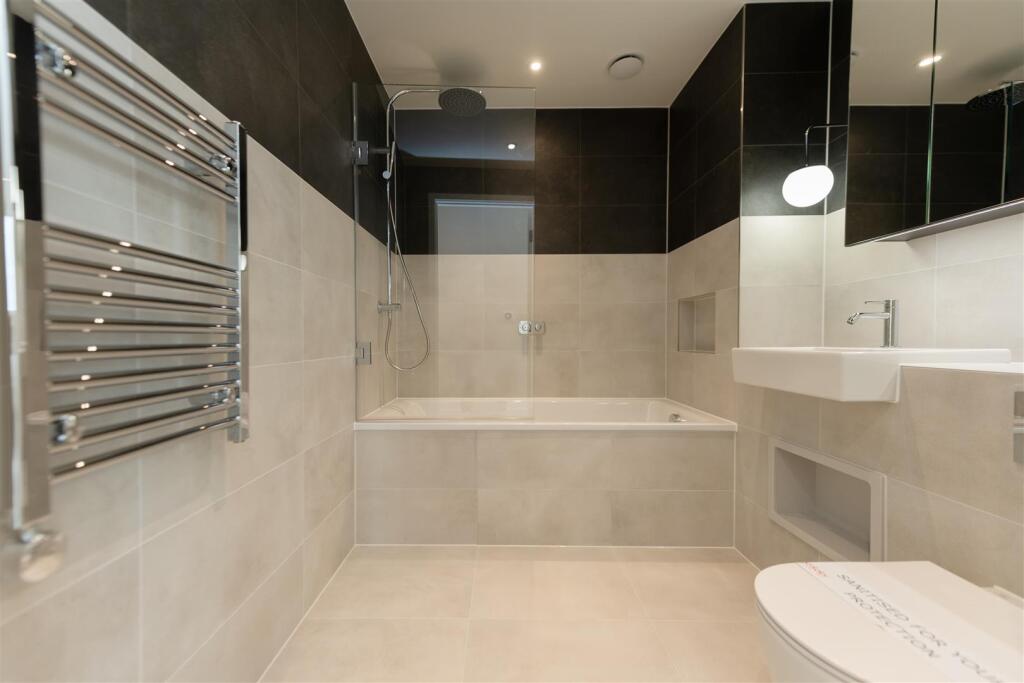 Bathroom        .jpg