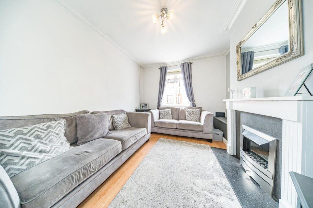 35 Cross Street lounge.jpg