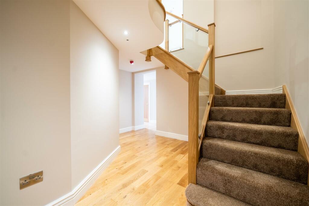 Hall.jpg